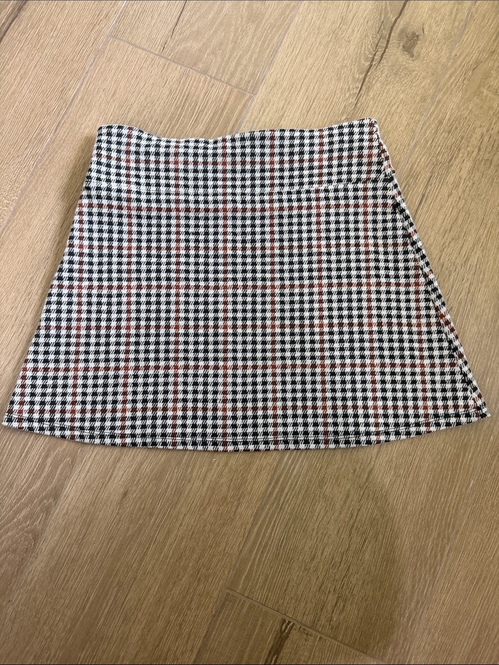 Houndstooth A-Line Mini Skirt in Black, White & Red